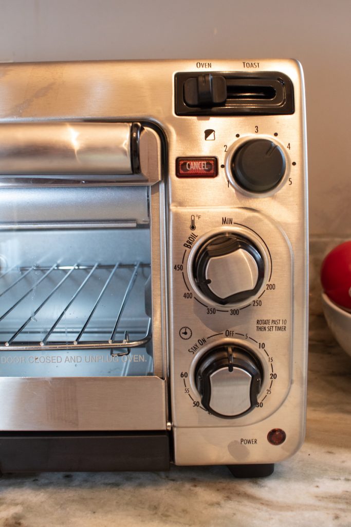  Hamilton Beach Toastation Oven with 2 Slice Toaster