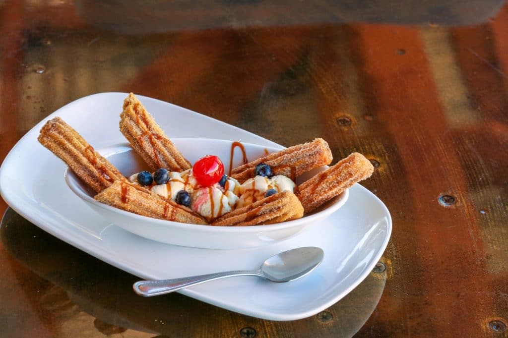 Churros with ice cream