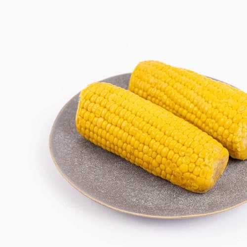 Delicious and fast corn on the cob microwave in the husk
