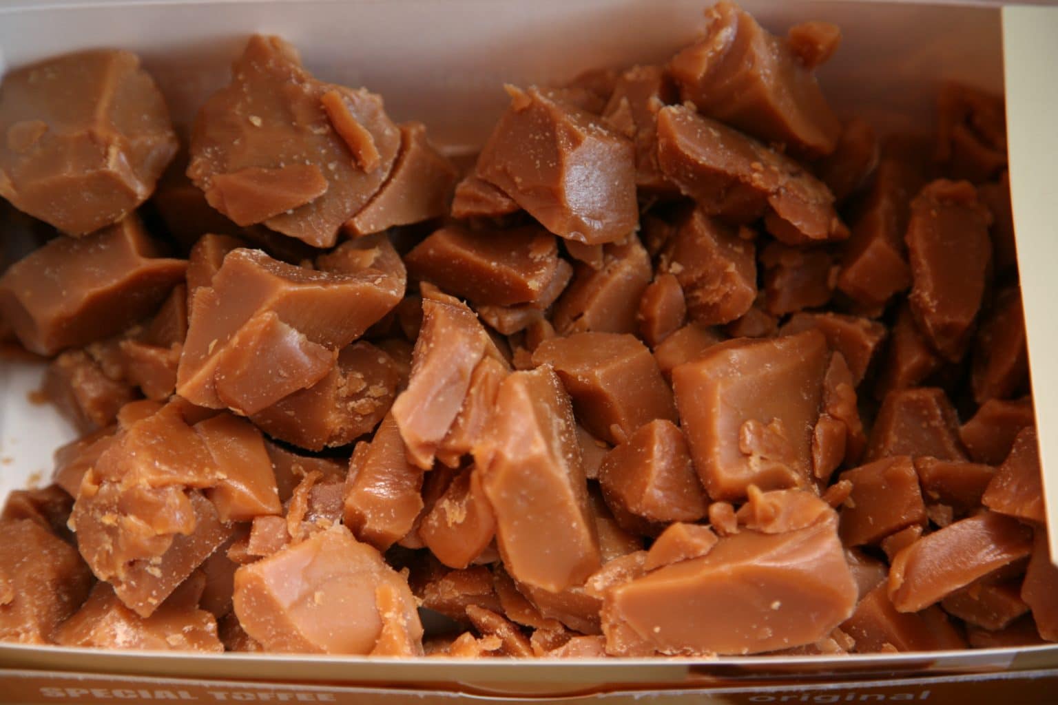 Easy homemade toffee in the microwave