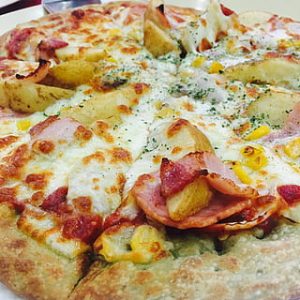 Tortilla microwave pizza