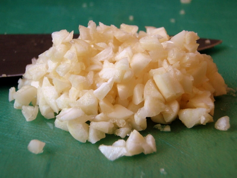 How Much Minced Garlic Equals A Clove