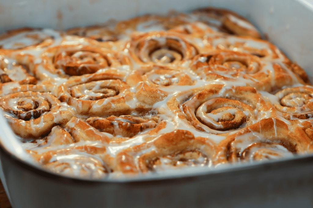How To Reheat A Cinnamon Roll