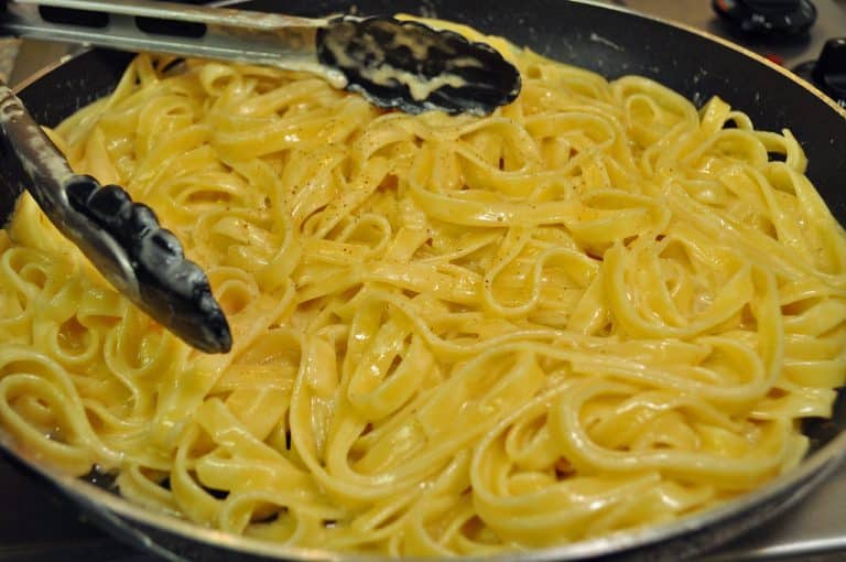 How To Reheat Fettuccine Alfredo?