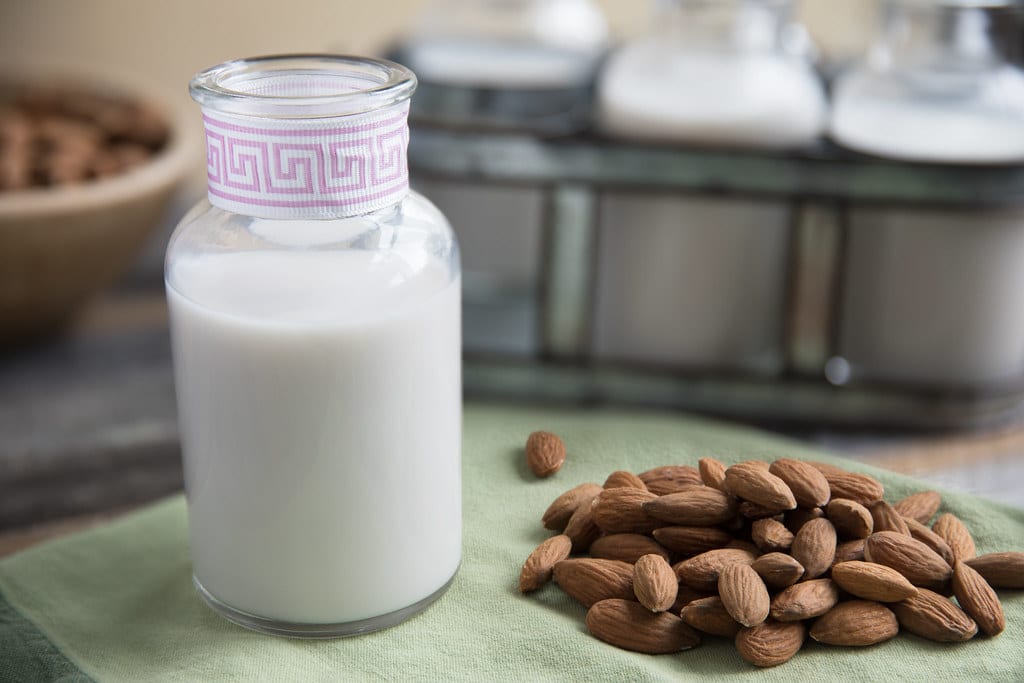 Can You Freeze Almond Milk? 1