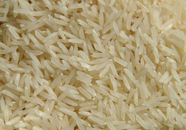 how much water do you need to cook 2 cups of rice