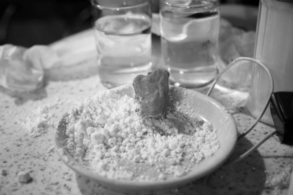 Does Powdered Sugar Go Bad? 1