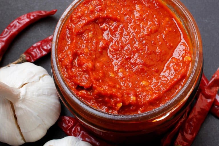 What Does Sriracha Taste Like?