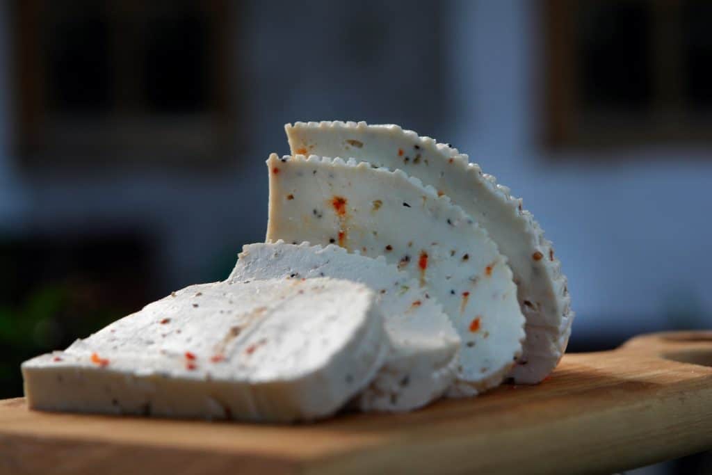 Can You Freeze Goat Cheese? 2