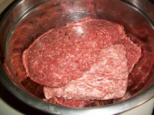 How Long Can Raw Hamburger Stay In The Fridge?